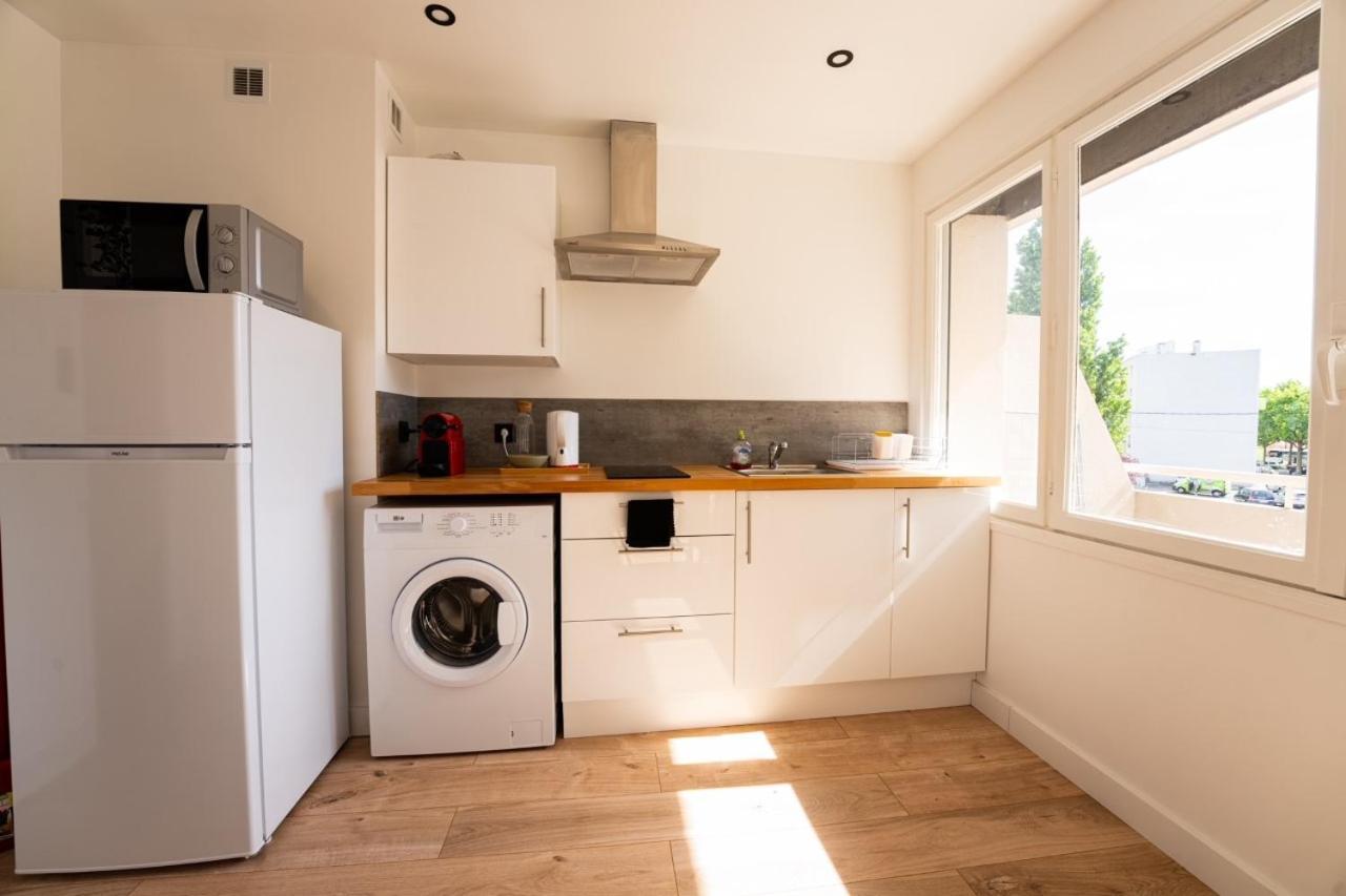Studio Moderne Refait A Neuf Avec Balcon Apartment Valence  Exterior photo