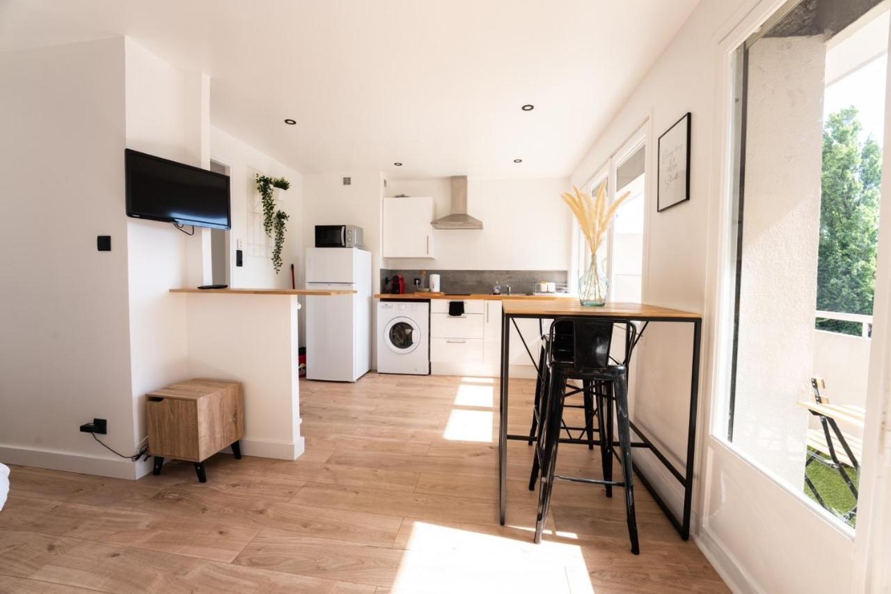 Studio Moderne Refait A Neuf Avec Balcon Apartment Valence  Exterior photo